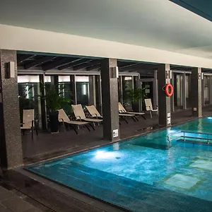apartament-warta-park.poznan-hotels.com/